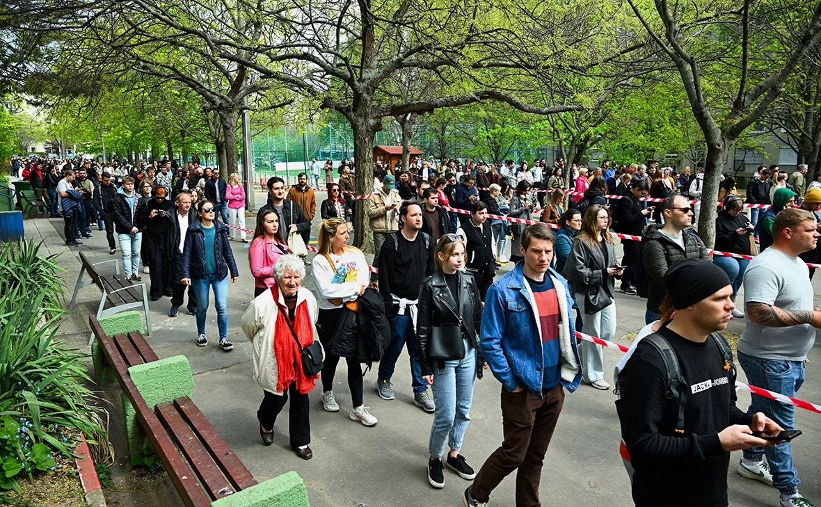 Elisabeth Mandl / Reuters