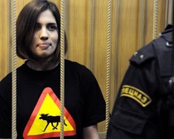 Дело Pussy Riot: свидетели "панк-молебна" признаны потерпевшими