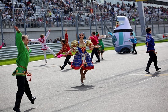 В Сочи завершились вторые в истории РФ гонки "Формулы-1"