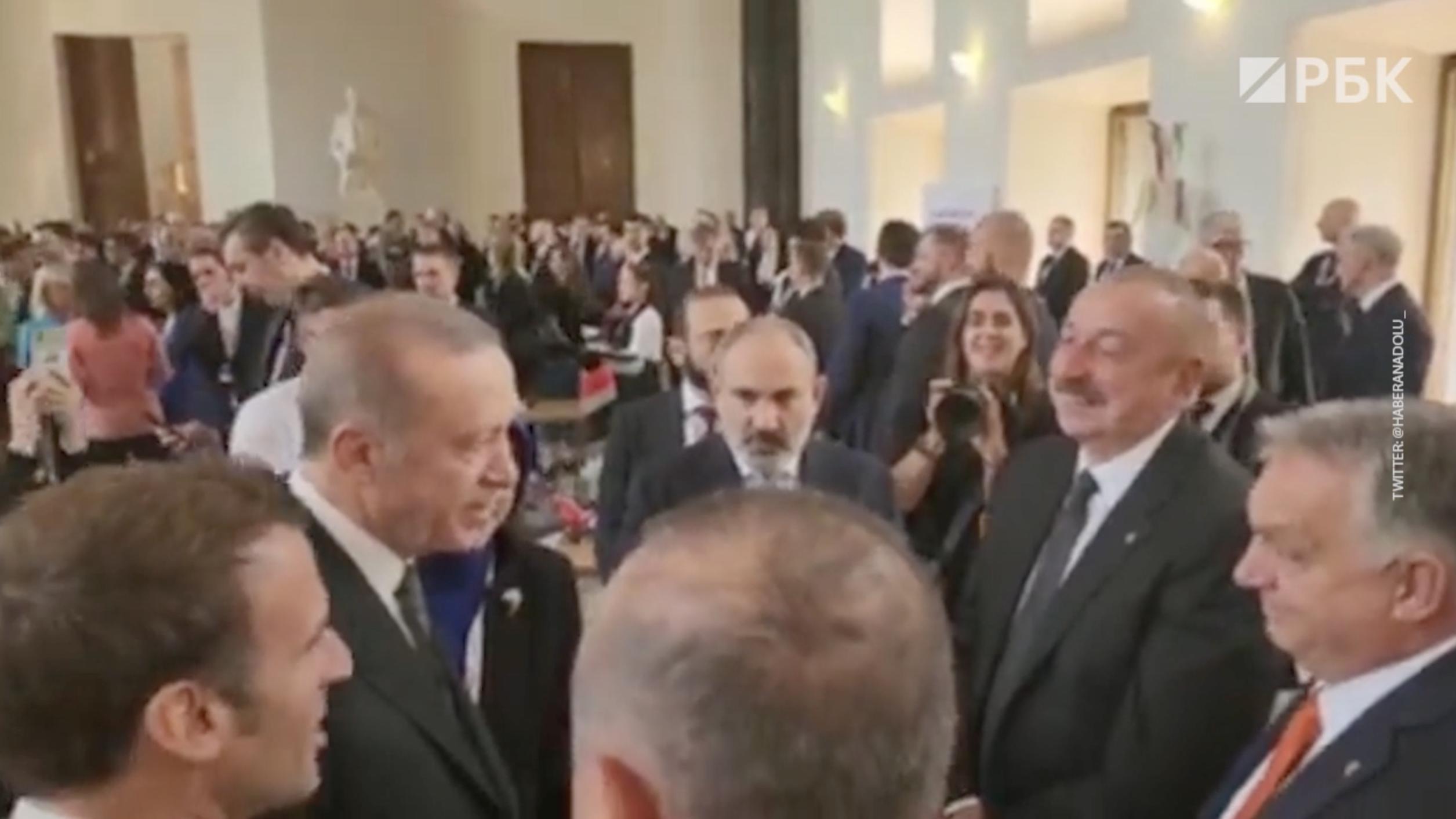 Пашинян и Алиев вместе с Эрдоганом провели встречу в Праге
