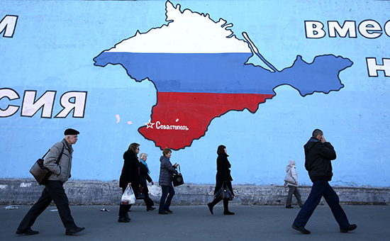 Граффити, изображающее Крымский полуостров на одной из улиц Москвы