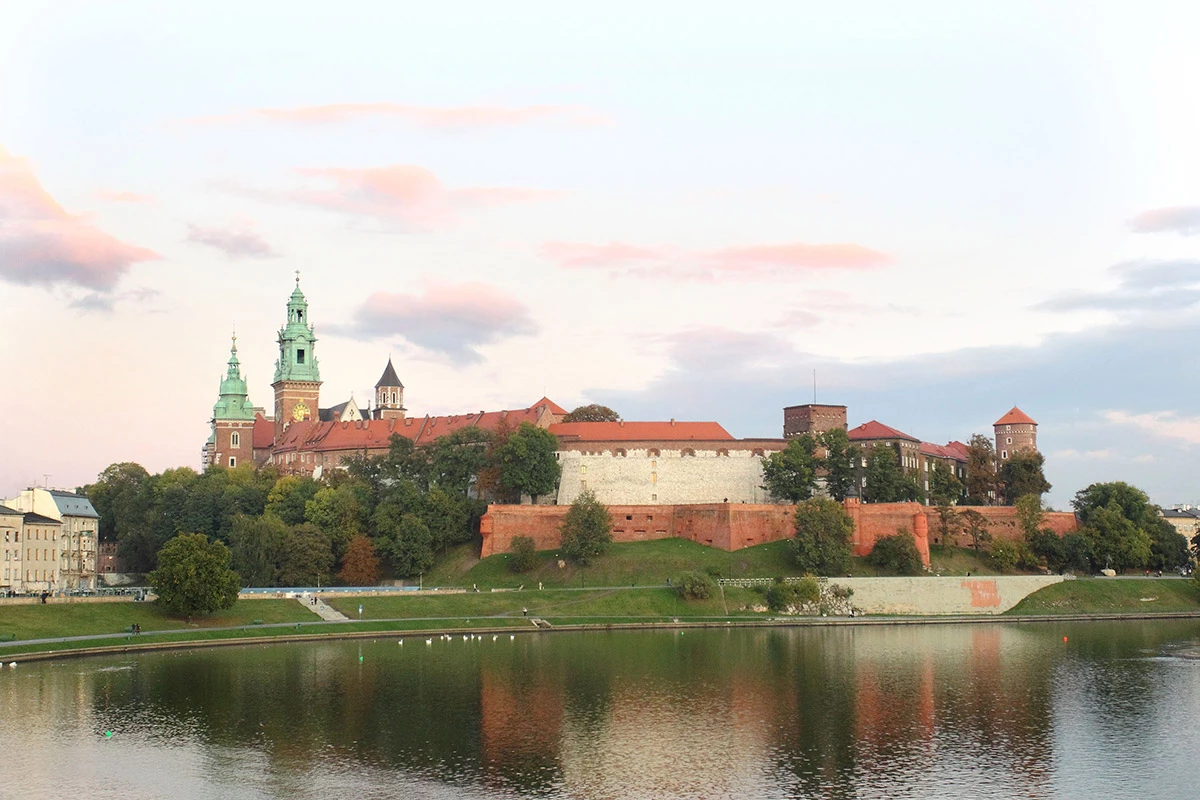 . KRAKOW, POLAND - OCTOBER 13: General View of the Royal Castle on the Wawel Hill and Vistula river at sunset on October 13, 2011 in Krakow, Poland. (Photo by 