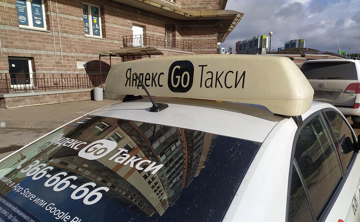 "Яндекс" ждет роста цен из-за запрета в Петербурге работы мигрантов в доставке и такси