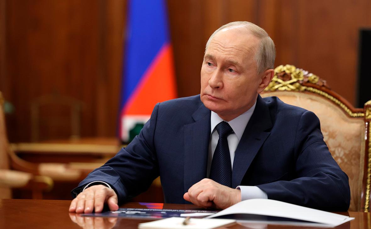 Путин подписал закон об аресте имущества релокантов при прав
