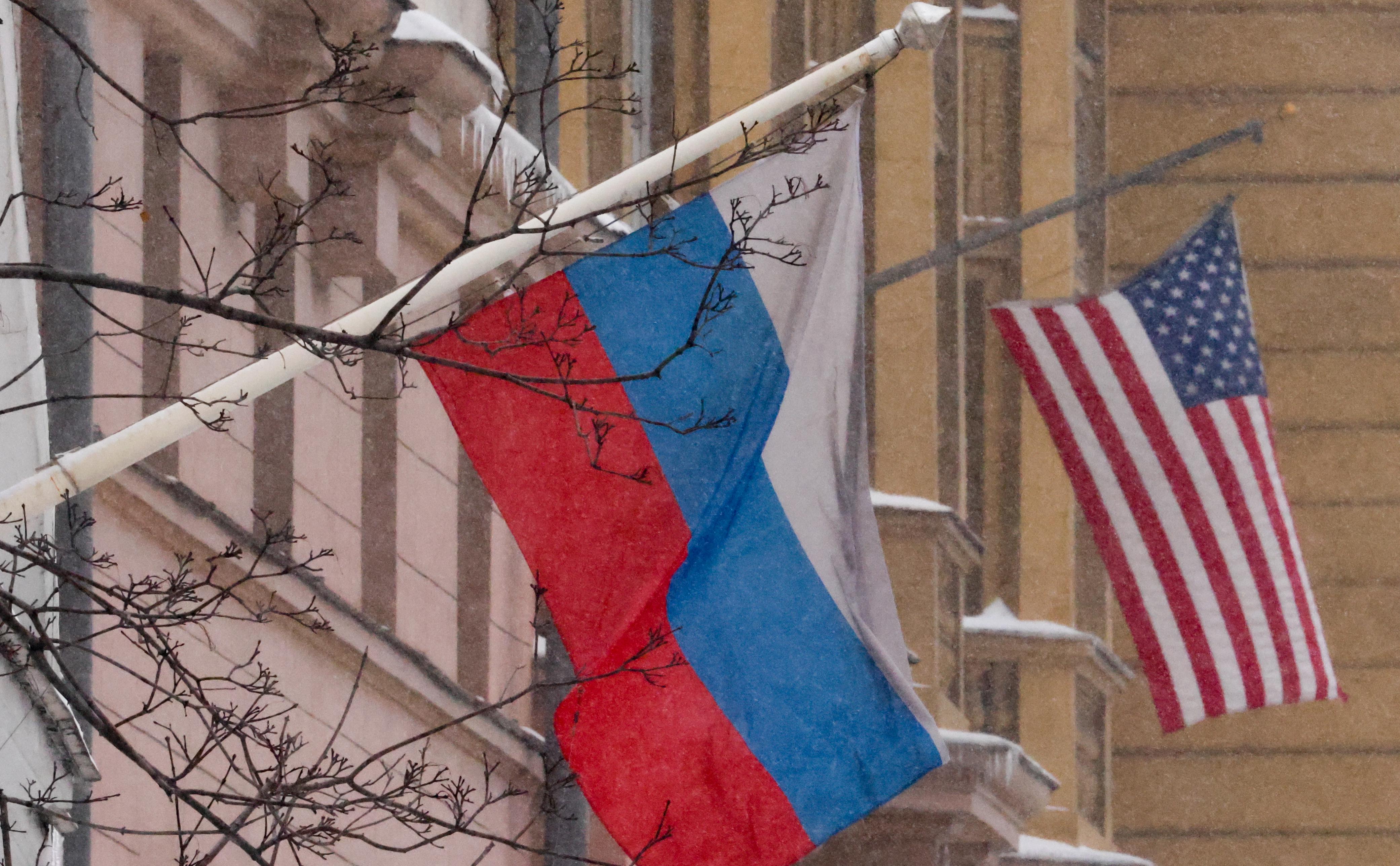 Посольство России призвало США озаботиться собственными выборами"/>














