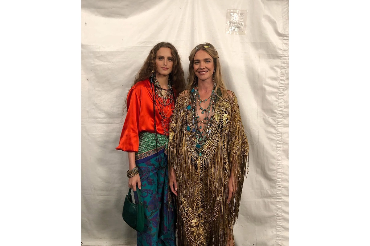 Адица Берзения и Наталья Водянова на показе Ralph Lauren, сентябрь 2023 года