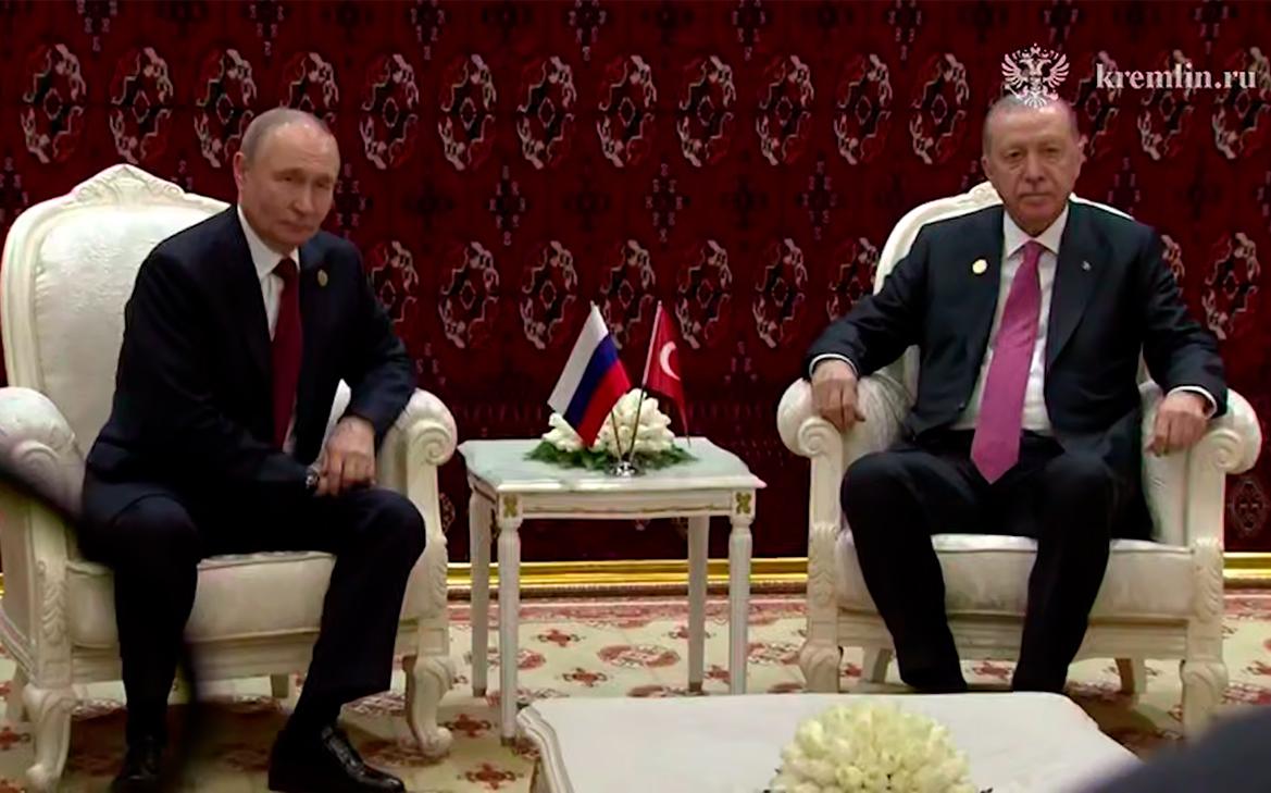 Путин встретился с Эрдоганом на полях форума в Ашхабаде