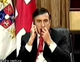 М.Саакашвили грыз свой галстук, готовясь к интервью