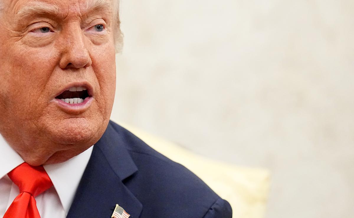 Трамп заявил, что Украина дала России повод «разбомбить их к чертям»
