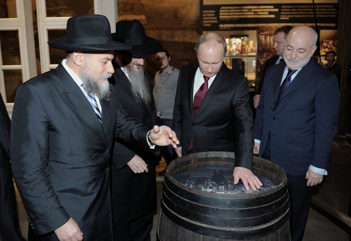 Путин посетил Еврейский музей и центр толерантности