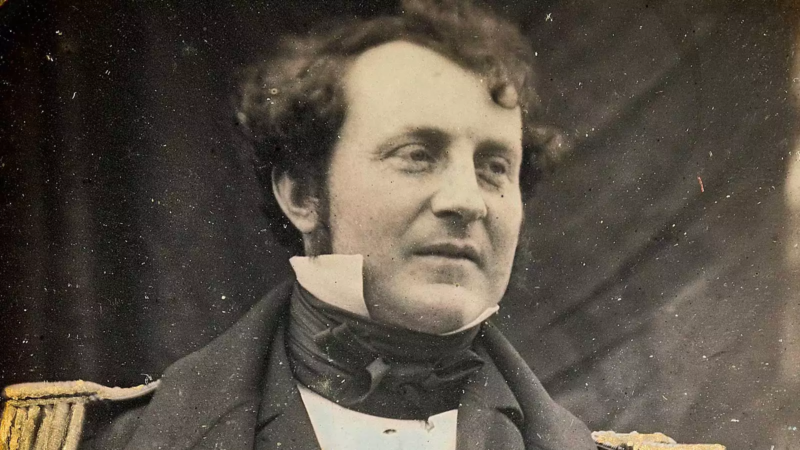 Франческа Джеймс оның ғашық ғашығымен трафаралды