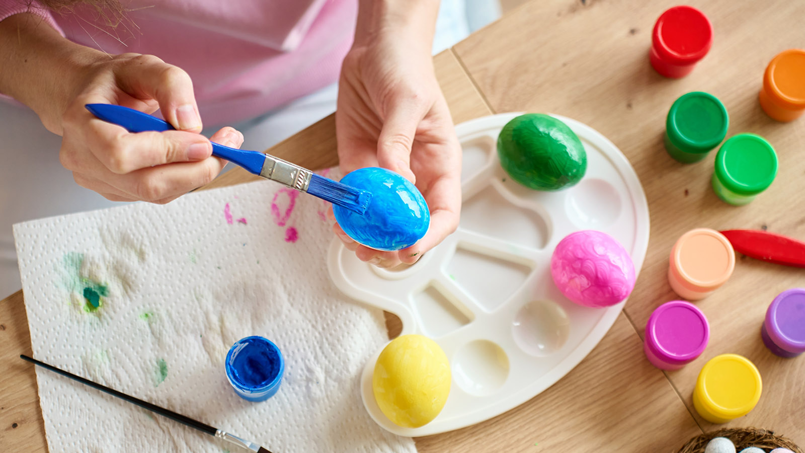 Можно ли покрасить яйца акварелью или гуашью. Врач все объяснила