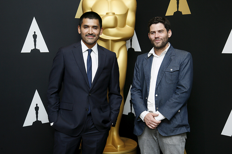 Габриель Осорио (слева) и&nbsp;Пато Эскала получили высшую награду за&nbsp;лучший анимационный короткометражный фильм ​&laquo;Медвежья история&raquo;