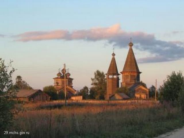 Молния уничтожила уникальную церковь в Архангельской области