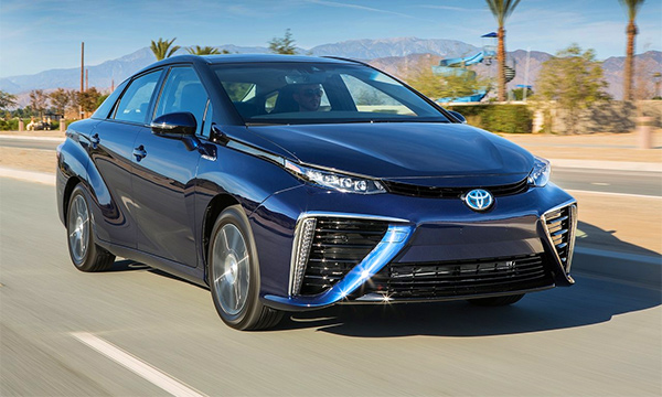 Toyota откажется от выпуска бензиновых автомобилей к 2050 году