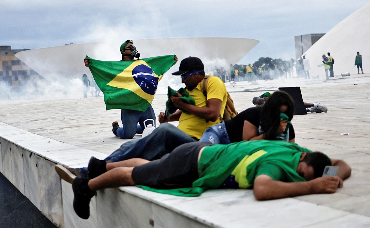 Ueslei Marcelino / Reuters