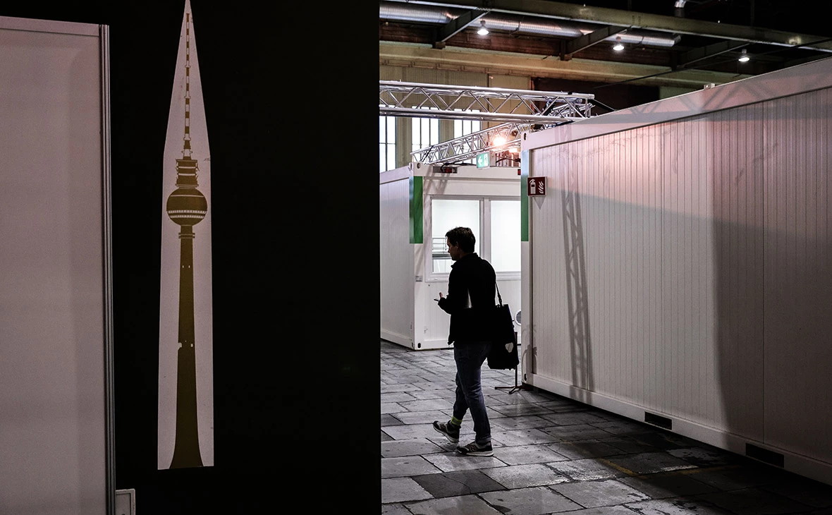 Omer Messinger / Getty Images