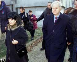 Сербский суд отменил ордер на арест вдовы С.Милошевича