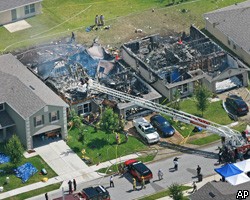 В США самолет упал на жилые дома: 5 погибших