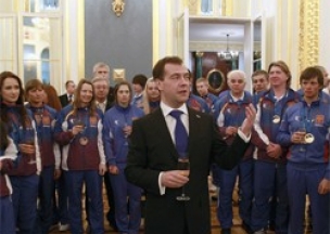 Медведев и Путин поздравили сборную с триумфом на Универсиаде