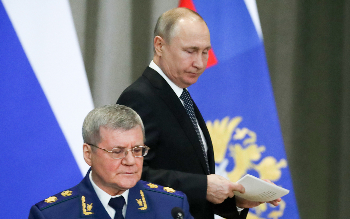 Путин наградил Чайку, Беглова и Карпова за заслуги перед Отечеством