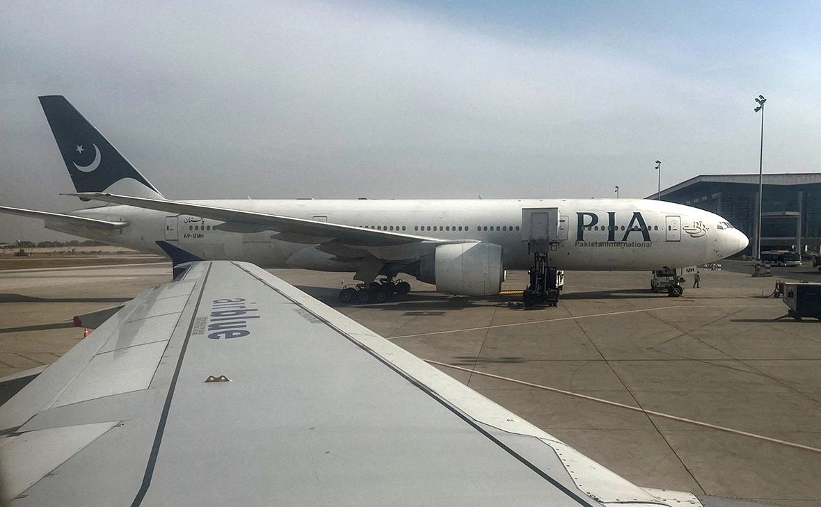 Akhtar Soomro / Reuters