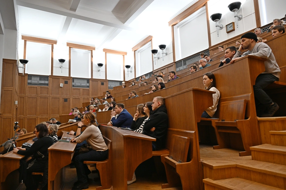 В День знаний учебу начинают не только школьники, но и студенты