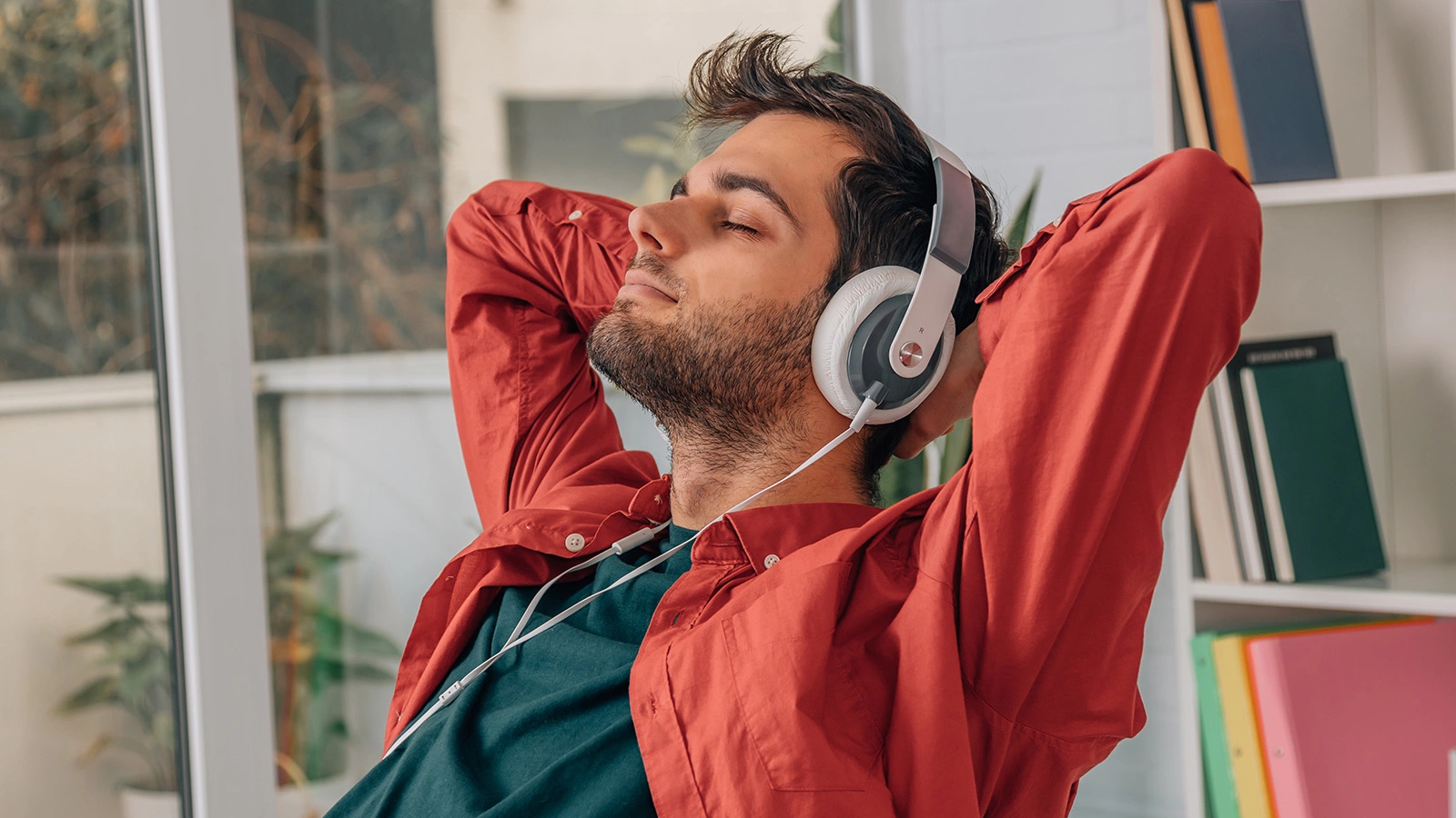 Эта песня была самой популярной у россиян в мартовские праздники