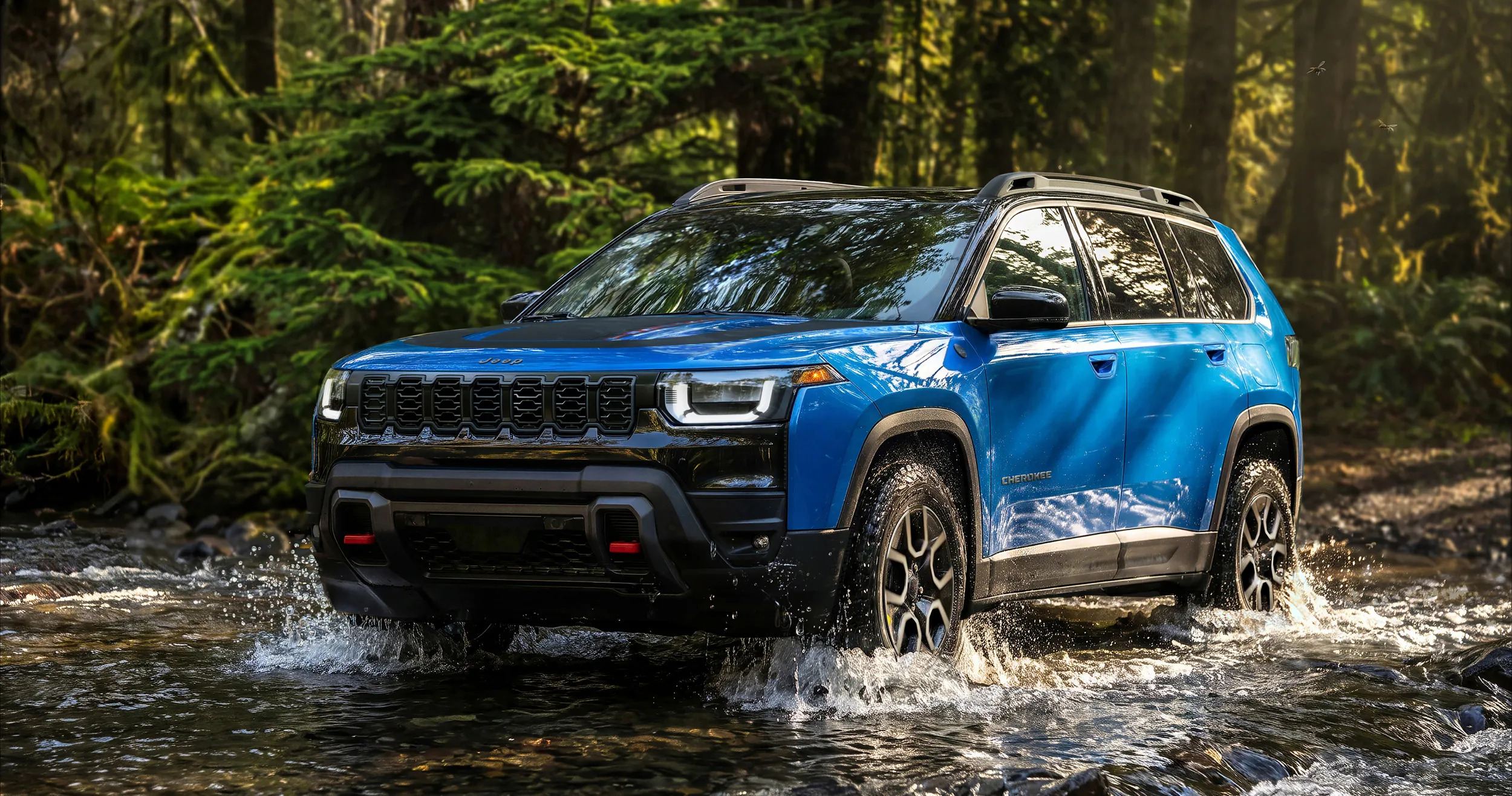 Внешне Trailhawk выделяется некрашеными пластиковыми элементами спереди и по бокам
