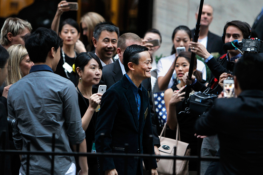 9 июня 2017 года состояние основателя Alibaba Group и богатейшего человека Китая Джека Ма выросло на $2,8 млрд за ночь благодаря росту акций Alibaba Group после того, как прогноз об увеличении прибыли компании вырос с 45 до 49%. Ее акции поднялись до рекордной цены в $142,34, увеличившись на 13%.