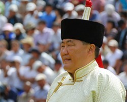 Главой Тувы на повторный срок утвержден Шолбан Кара-оол
