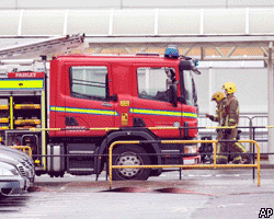 Теракт в Глазго: горящий автомобиль въехал в здание аэропорта