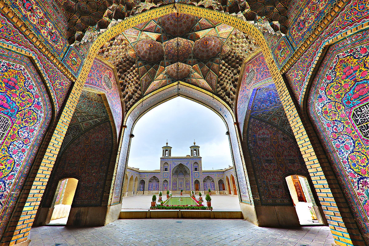 <p>Мечеть Насир-ол-Молк в Ширазе</p>