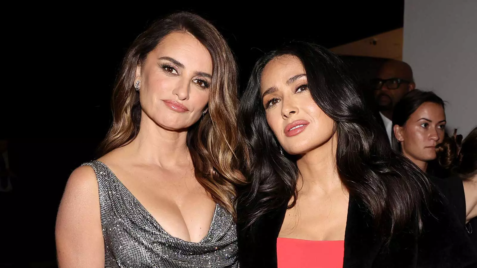 Лесбиянкалардың ауыздарына сиып жатқан видеосы