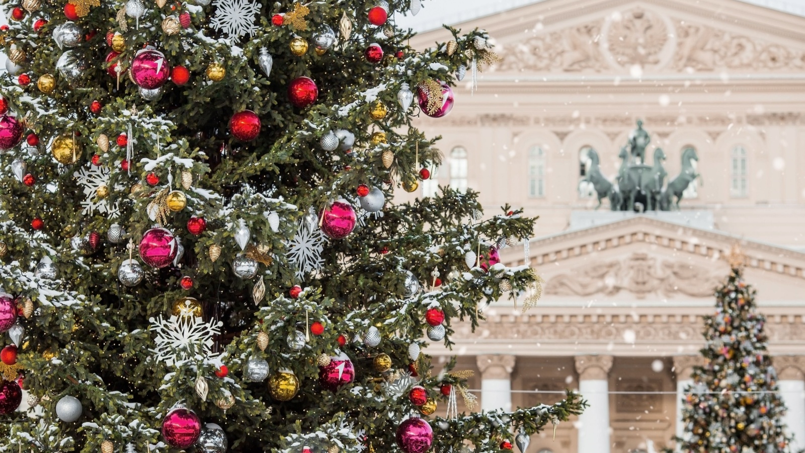 Продлить зимние каникулы можно, взяв отпуск не после, а перед праздниками — в декабре