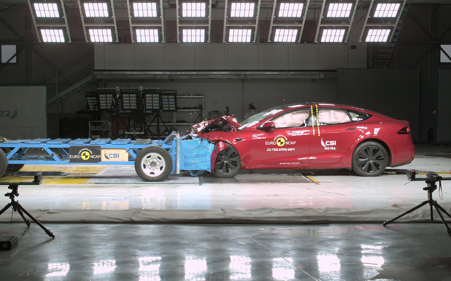 Краш-тест&nbsp;Tesla Model S