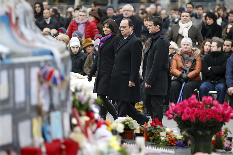 Акция памяти жертв терактов во&nbsp;Франции, произошедших в&nbsp;2015 году