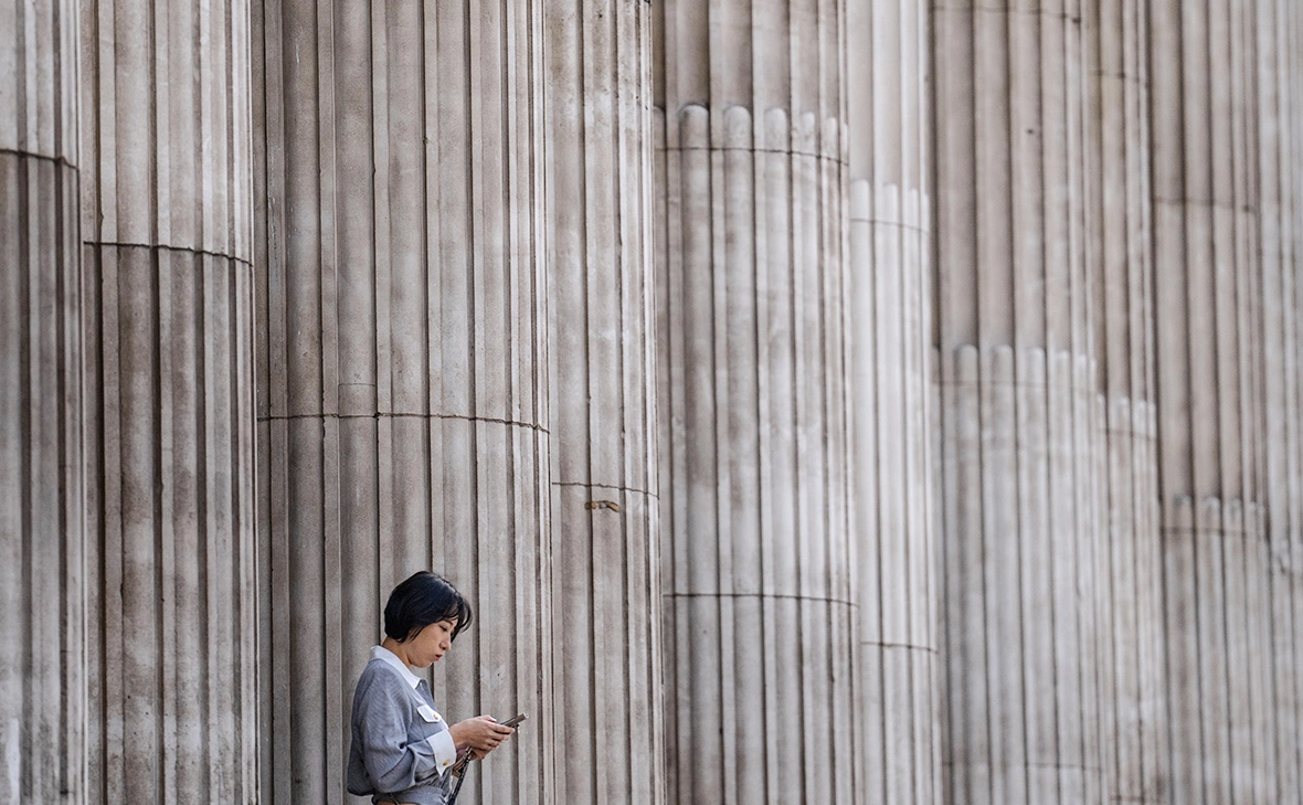 Carl Court / Getty Images