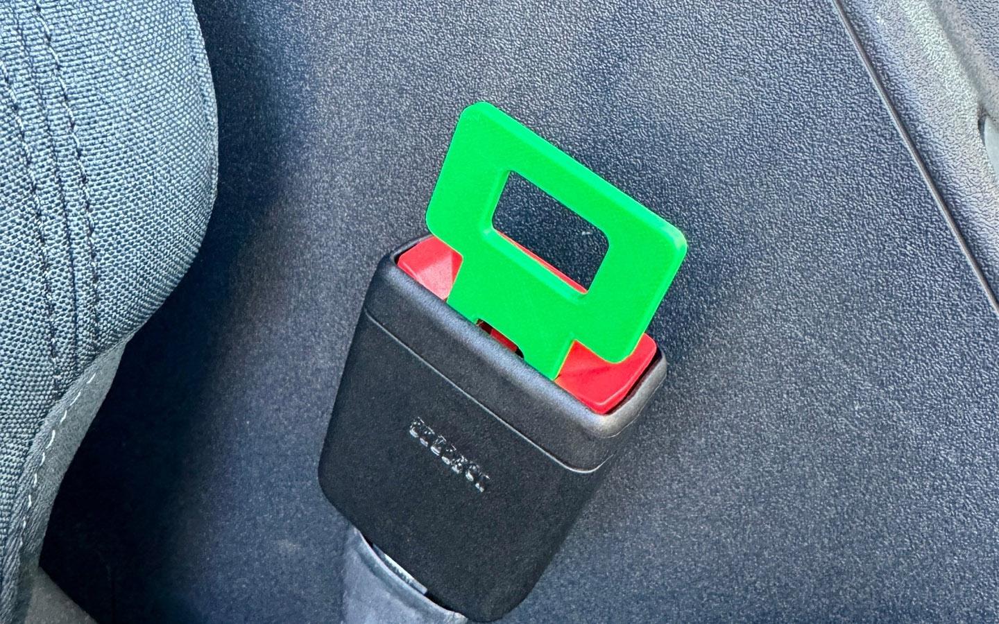 Маркетплейсы рассказали о борьбе с опасными автотоварами в России