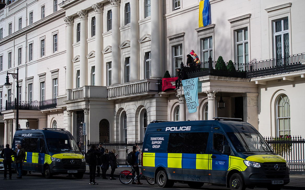 Анархисты захватили «особняк Дерипаски» в Лондоне
