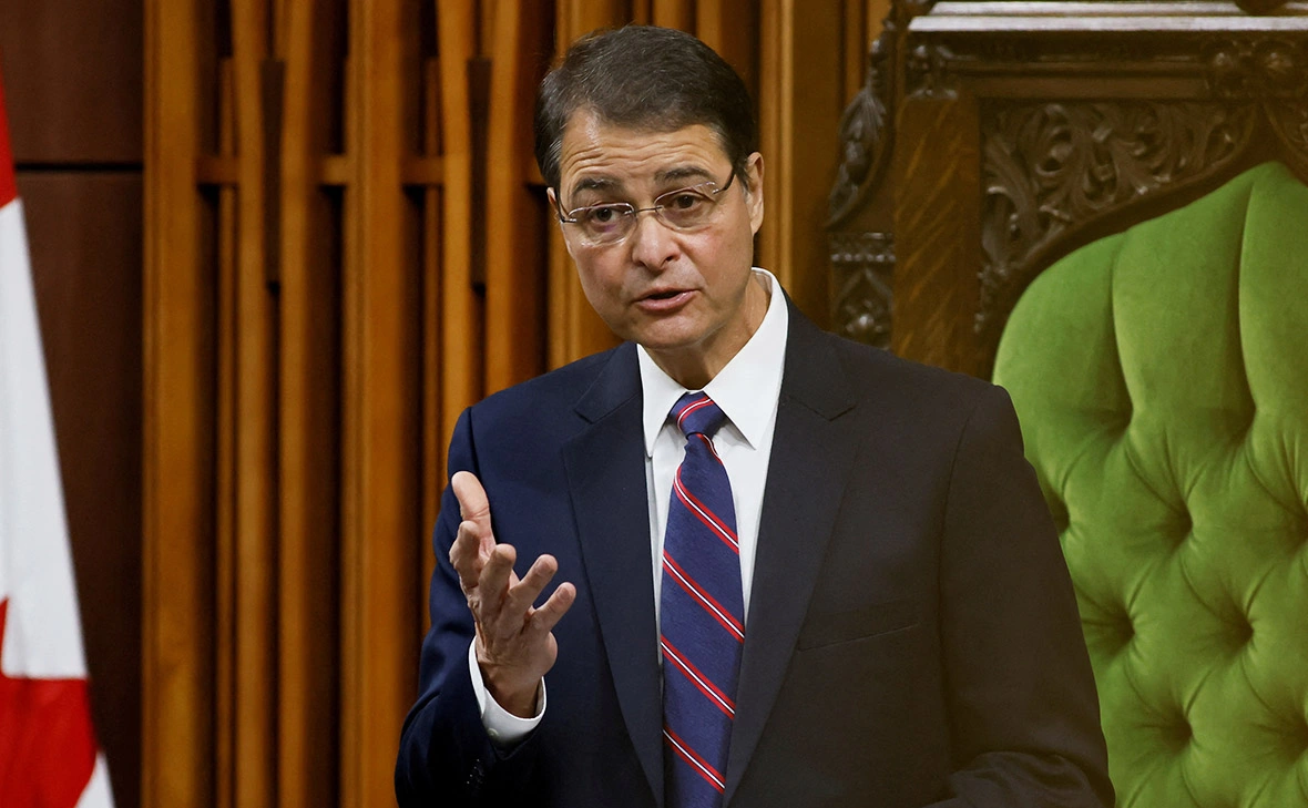 Blair Gable / File Photo / Reuters