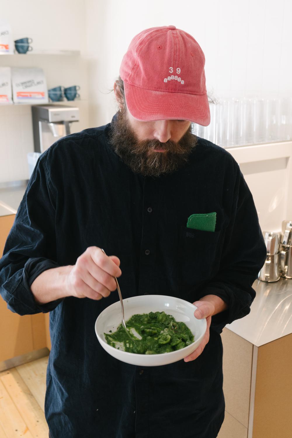 Григорий Добрыгин дегустирует сезонную пасту