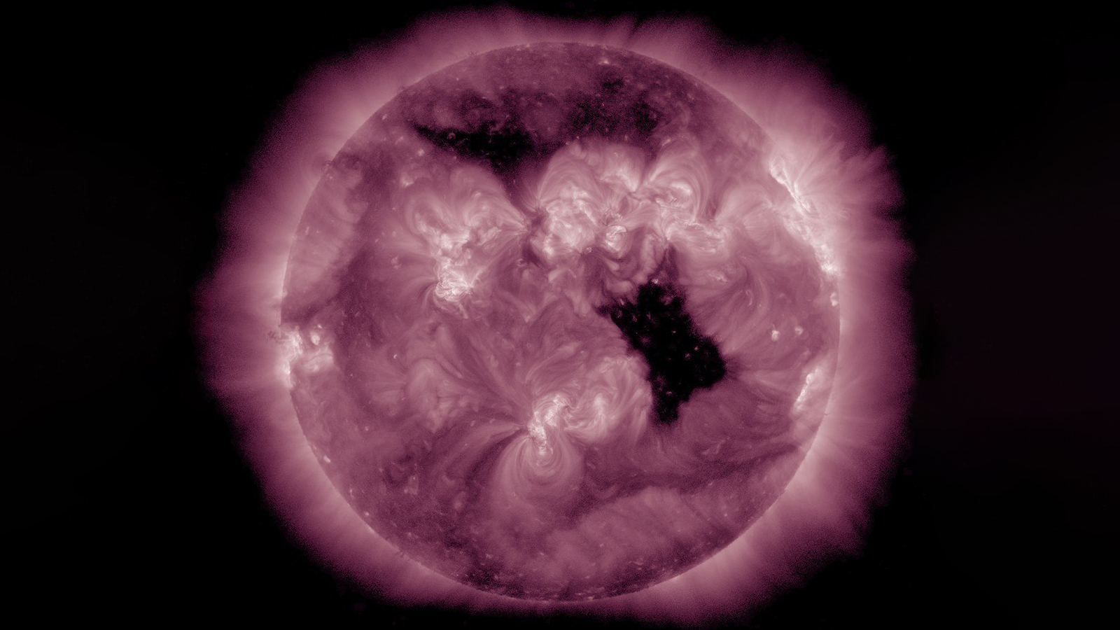 Корональная дыра на Солнце