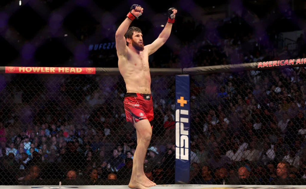 Carmen Mandato / Getty Images