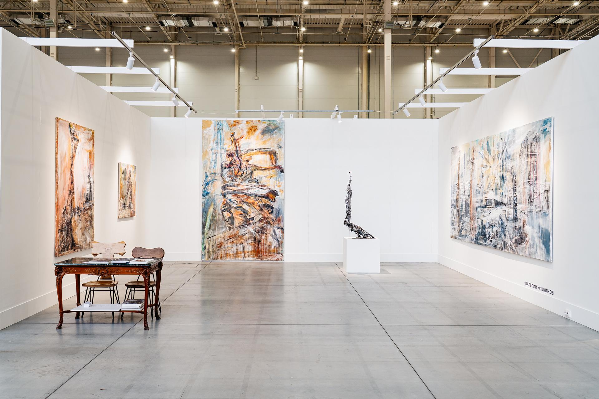 Стенд галереи Syntax