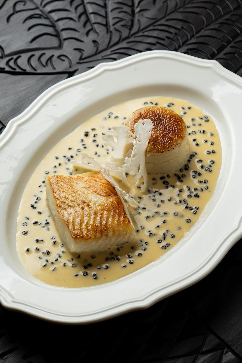 Палтус с крем-брюле из цветной капусты&nbsp;