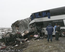 В Татарстане автобус столкнулся с КамАЗом: 7 пострадавших