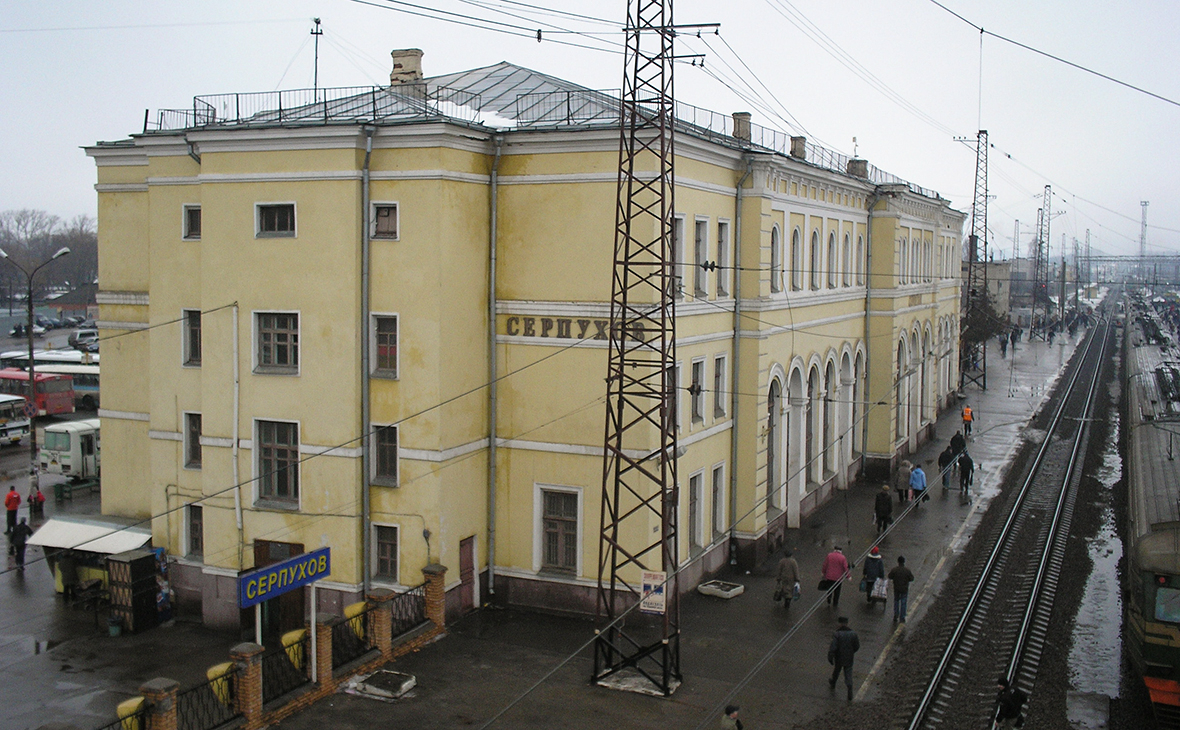 Здание вокзала в Серпухове