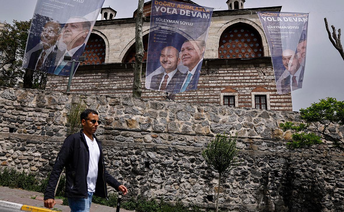 Предвыборные плакаты в Стамбуле