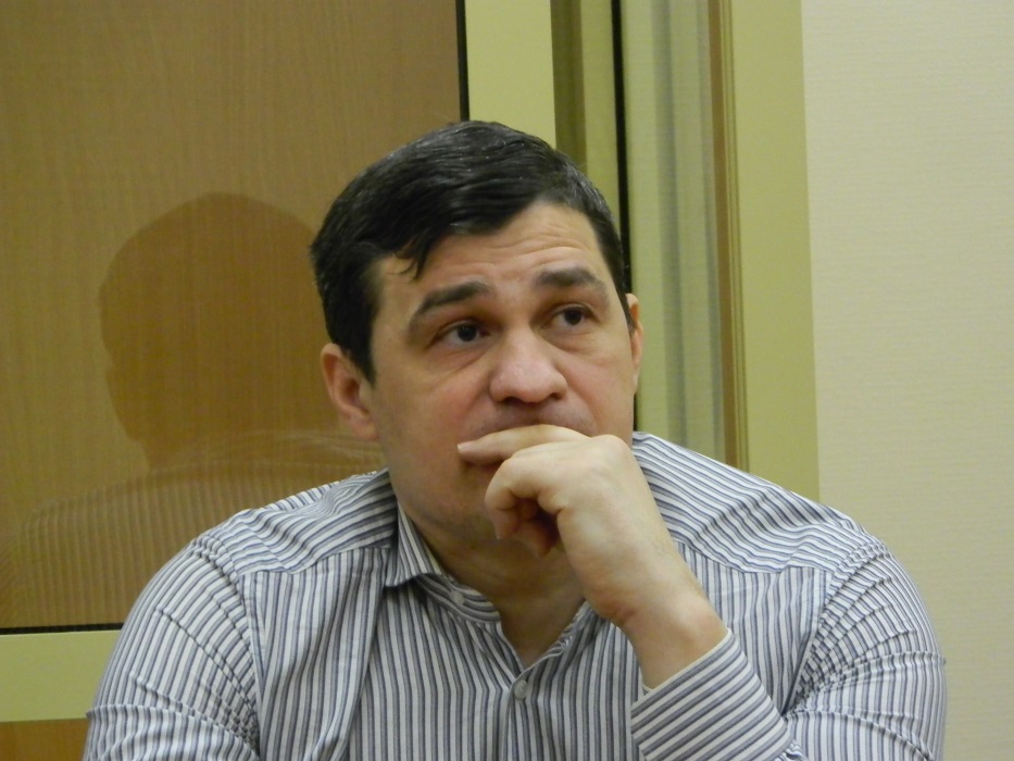 Осуждённый за дебош экс-депутат Телепнёв получил иск из-за вывески